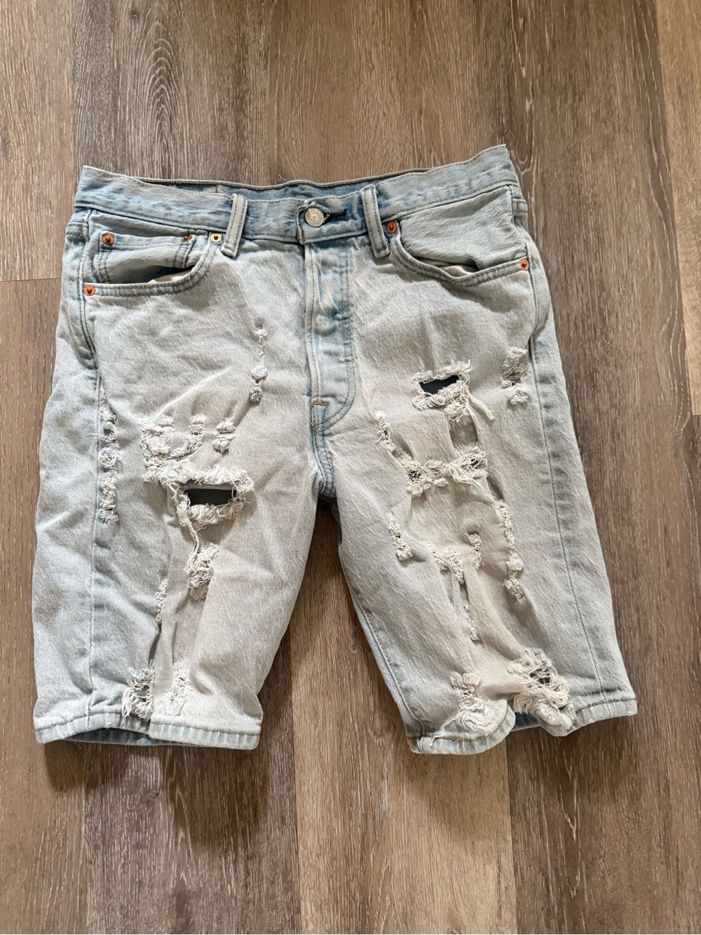 Levi’s Light Wash Distressed Men's Denim Shorts